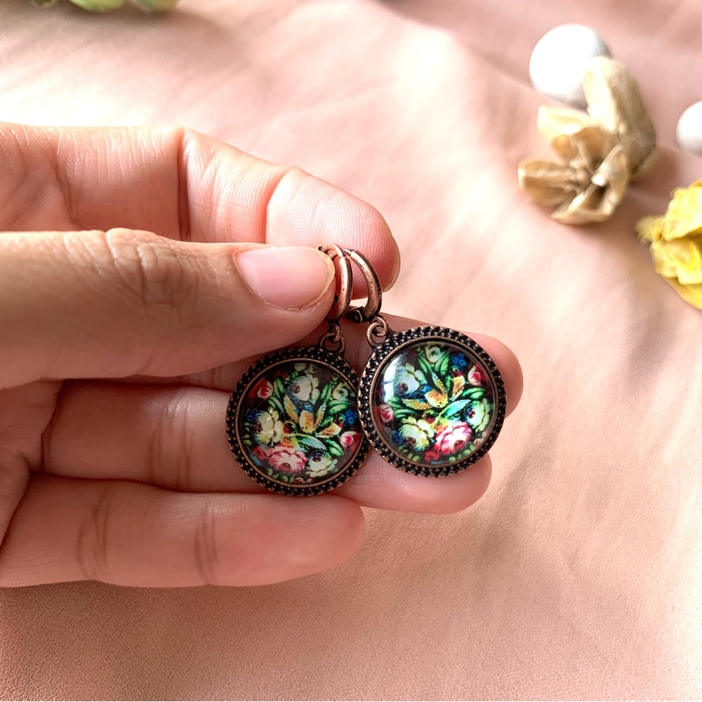 ◾️2/$30 Vintage Flower Print Round Drop Earrings/ Boho earrings/Vintage Earrings